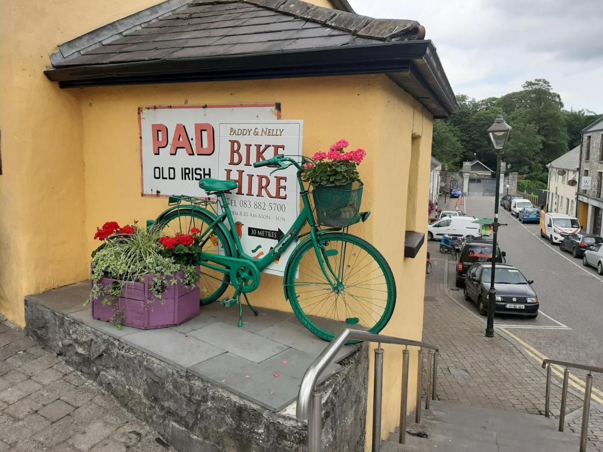 Nellys Bed And Bikes Hotel Westport Exterior foto